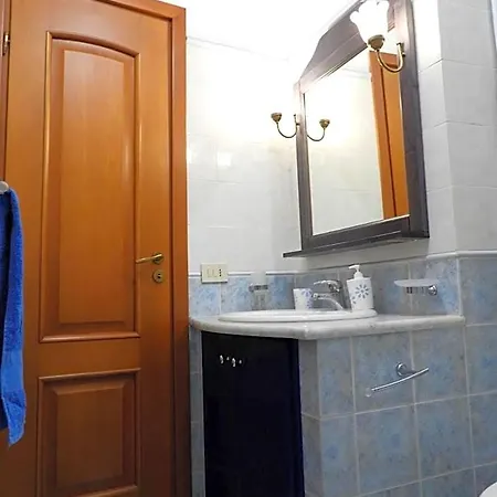 Alojamento de Acomodação e Pequeno-almoço Maria Piddu 4*